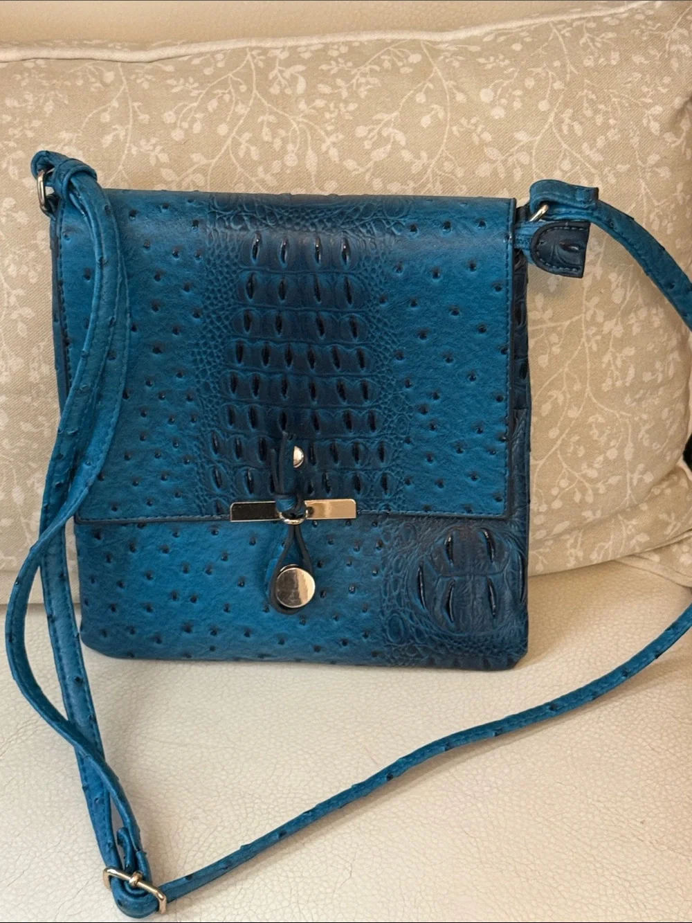 Blue Faux-Leather Ostrich Le Miel Like Crossbody Bag
